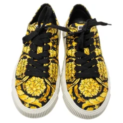 Versace Yellow/Black Barocco Print Canvas Low Top Sneakers Size 39.5 For Men -Versace Official Website luxury men versace new shoes p614962 005
