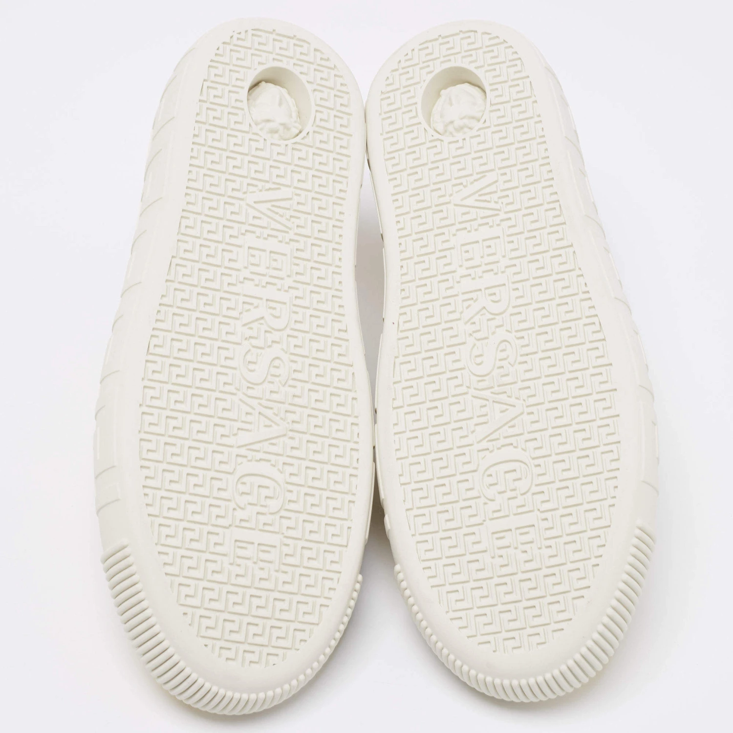 Versace Yellow/Black Barocco Print Canvas Low Top Sneakers Size 40 For Men 6 Versace Yellow/Black Barocco Print Canvas Low Top Sneakers Size 40 For Men - Image 6