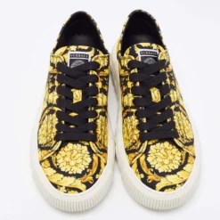 Versace Yellow/Black Barocco Print Canvas Low Top Sneakers Size 40 For Men 11 Versace Yellow/Black Barocco Print Canvas Low Top Sneakers Size 40 For Men -Versace Official Website luxury men versace new shoes p661241 002