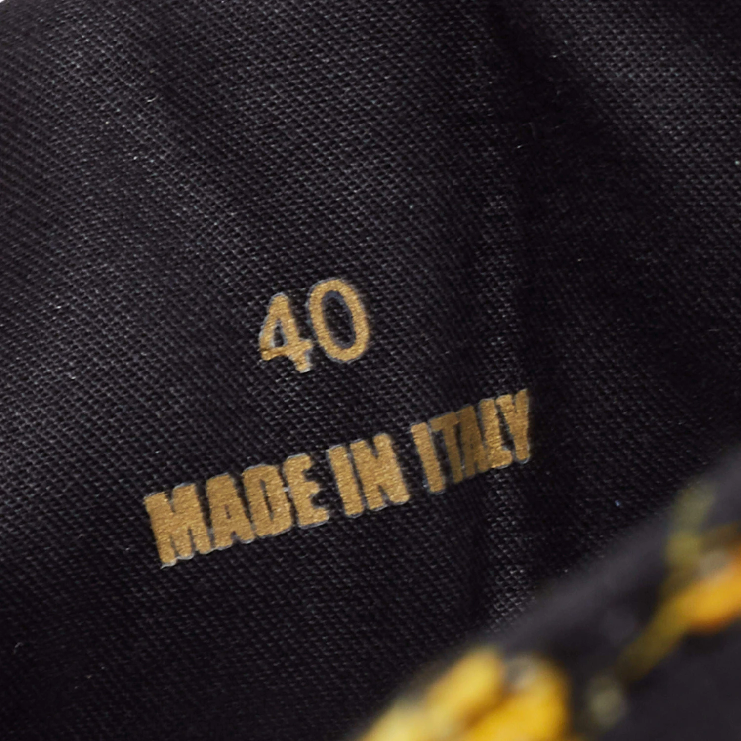 Versace Yellow/Black Barocco Print Canvas Low Top Sneakers Size 40 For Men 8 Versace Yellow/Black Barocco Print Canvas Low Top Sneakers Size 40 For Men - Image 8