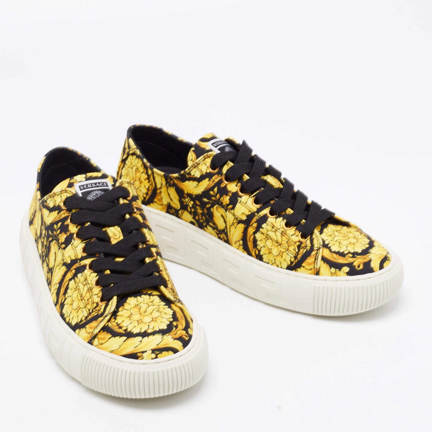 Versace Yellow/Black Barocco Print Canvas Low Top Sneakers Size 40 For Men 4 Versace Yellow/Black Barocco Print Canvas Low Top Sneakers Size 40 For Men - Image 4