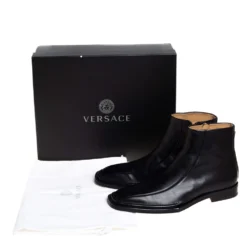 Versace Black Leather Medusa Embellished Ankle Boots Size 41 For Men -Versace Official Website luxury men versace used shoes p425274 009