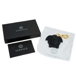 Versace Black La Medusa Silicone Key Chain For Women -Versace Official Website luxury women versace new accessories p594721 001