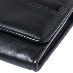 Versace Black Leather And Patent Leather Wallet On Chain For Women 19 Versace Black Leather And Patent Leather Wallet On Chain For Women -Versace Official Website luxury women versace used handbags p326376 007