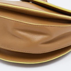 Versace Beige Leather Medusa Flap Shoulder Bag For Women -Versace Official Website luxury women versace used handbags p688557 002