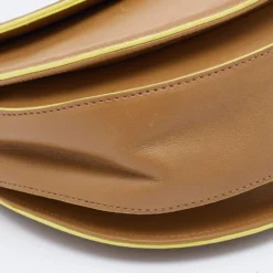 Versace Beige Leather Medusa Flap Shoulder Bag For Women -Versace Official Website luxury women versace used handbags p688557 003