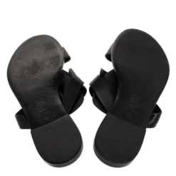 Versace Black Leather Medusa Detail Flats Slides Size 39 For Women -Versace Official Website luxury women versace used shoes p312422 002