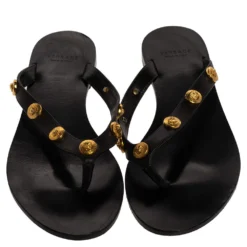 Versace Black Leather Medusa Detail Thong Flats Slides Size 36 For Women 10 Versace Black Leather Medusa Detail Thong Flats Slides Size 36 For Women -Versace Official Website luxury women versace used shoes p325050 001