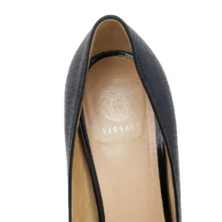 Versace Navy Blue/Black Raffia And Patent Leather Peep Toe Pumps Size 38 For Women 14 Versace Navy Blue/Black Raffia And Patent Leather Peep Toe Pumps Size 38 For Women -Versace Official Website luxury women versace used shoes p557786 005