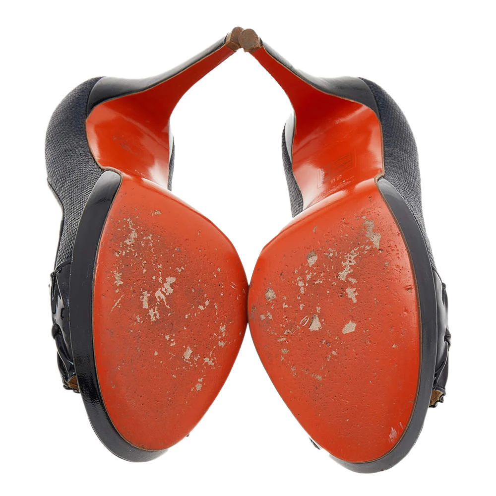 Versace Navy Blue/Black Raffia And Patent Leather Peep Toe Pumps Size 38 For Women 6 Versace Navy Blue/Black Raffia And Patent Leather Peep Toe Pumps Size 38 For Women - Image 6