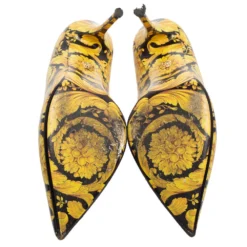 Versace Yellow/Black Barocco Print Leather Pointed-Toe Pumps Size 38 For Women -Versace Official Website luxury women versace used shoes p606190 003