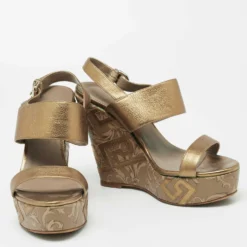 Versace Metallic Gold Leather Wedge Platform Sandals Size 40 For Women -Versace Official Website luxury women versace used shoes p646575 004